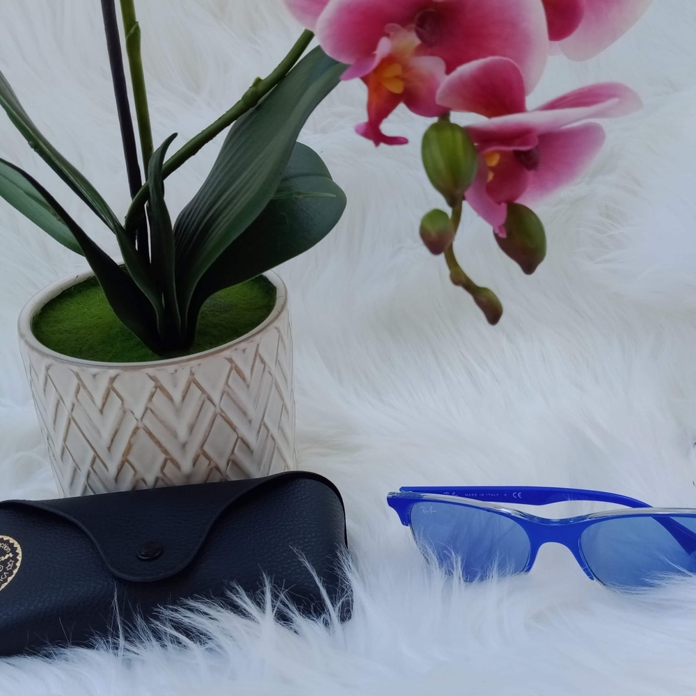 Ray-Ban Vibrant Blue Sunglasses